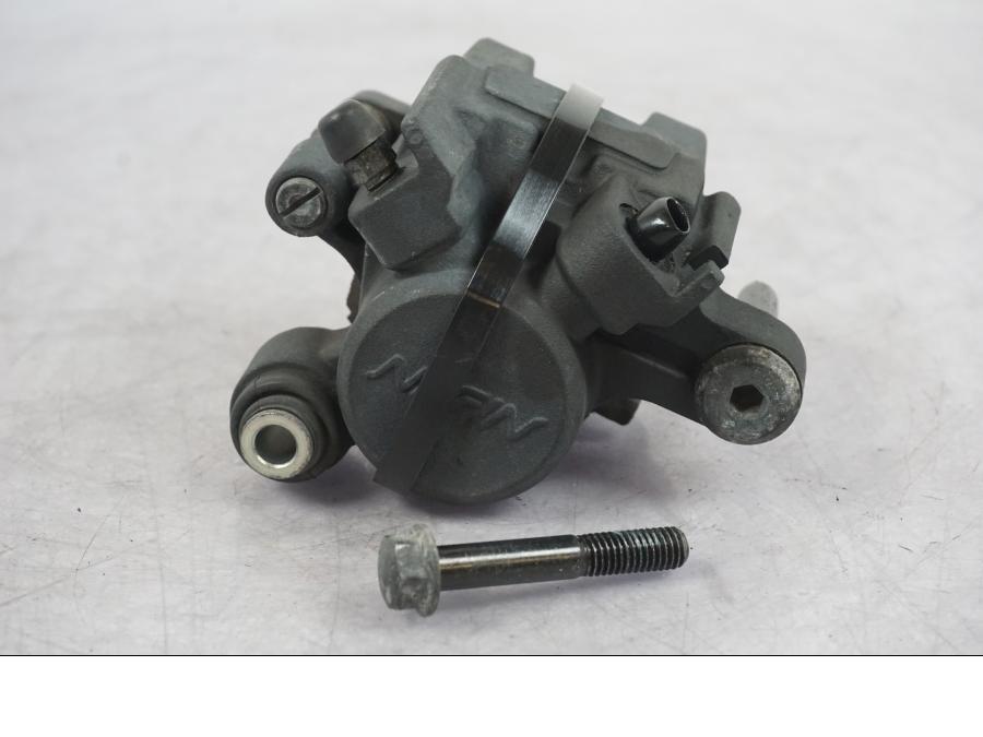 Framsidan på Bromsok från en Suzuki GSF 1250 -2010 motorcykel.