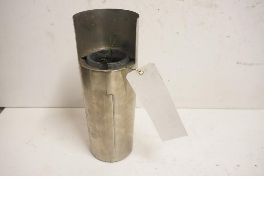 Framsidan på Gaffeldekorrör från en Yamaha XV 1900 -2007 motorcykel.