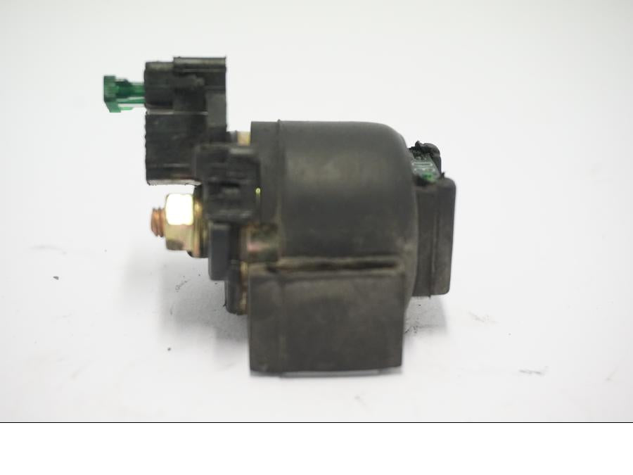 Baksidan på Startrelä från en Suzuki GSX-R 750 -1992 motorcykel.