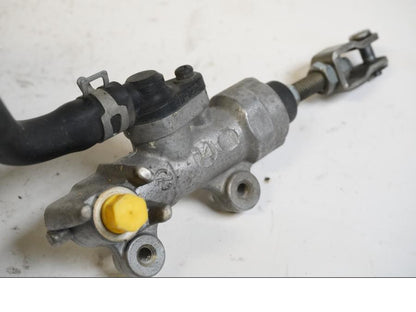 Snett uppifrån på Bromshuvudcylinder från en Suzuki GSX-R 1000 -2003 motorcykel.