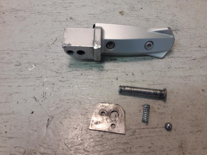 Baksidan på Fotpinne från en BMW R 1150 R -2004 motorcykel.