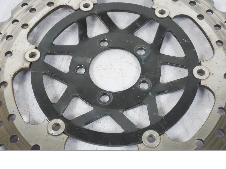 Extrabild4 på Bromsskiva från en Kawasaki ZX-12R -2000 motorcykel.