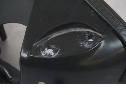 Extrabild1 på Toppkåpstag från en Triumph Daytona 955I -2000 motorcykel.