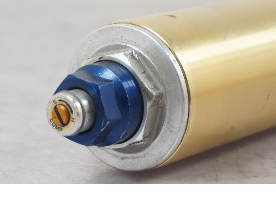 Extrabild2 på Gaffelben från en Triumph Tiger -2009 motorcykel.