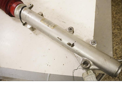 Baksidan på Gaffelben från en Suzuki DR 650 -1991 motorcykel.