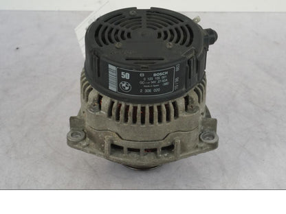 Baksidan på Generator från en BMW R 1100 GS -1998 motorcykel.