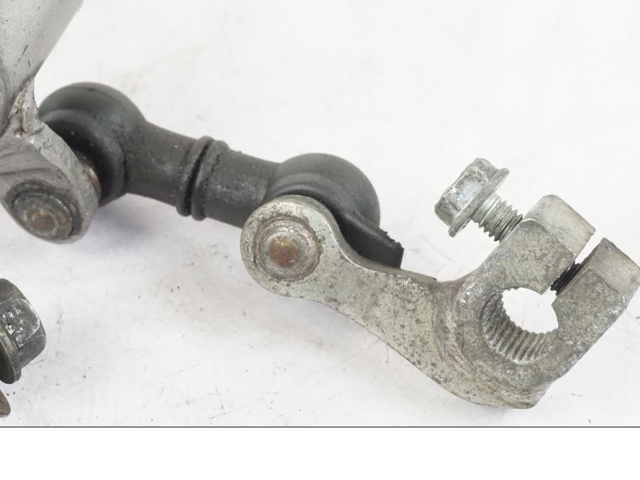 Baksidan på Växelpedal från en Honda CBR 1000 F -1989 motorcykel.