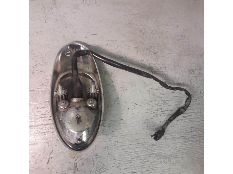 Baksidan på Baklampa från en Kawasaki VN 900 -2007 motorcykel.