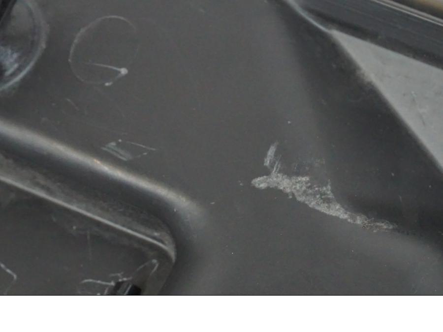 Höger sida på Luftburkkåpa från en Yamaha YZF 1000 R1 -2007 motorcykel.