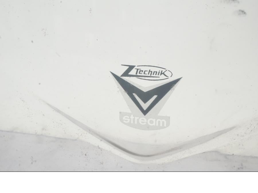 Höger sida på Vindruta från en BMW K 1100 LT -1999 motorcykel.