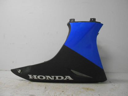Höger sida på Magkåpa från en Honda CBR 125 R -2006 motorcykel.
