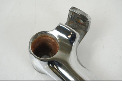 Höger sida på Bakskärmstag från en Suzuki VS 1400 -1999 motorcykel.