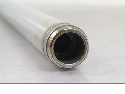 Höger sida på Gaffelben från en Honda VF 750 S -1982 motorcykel.