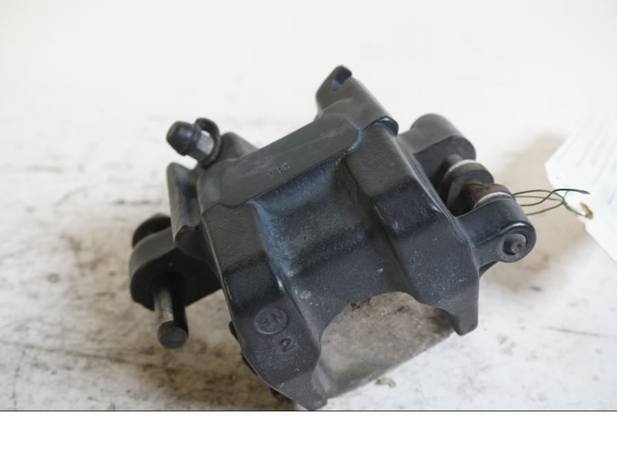 Baksidan på Bromsok från en Honda CB 750 SF -1999 motorcykel.