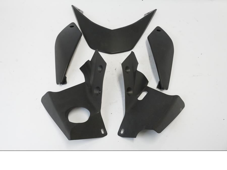 Höger sida på Kåpset från en KTM 690 Duke -2016 motorcykel.