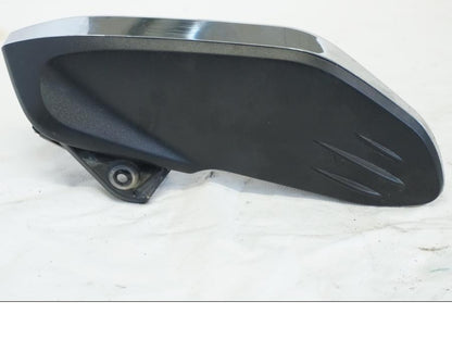 Baksidan på Vindavvisare från en BMW K 1600 -2015 motorcykel.