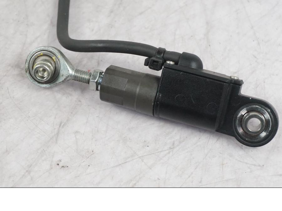 Baksidan på Quickshift från en Ducati Multistrada V4 -2024 motorcykel.