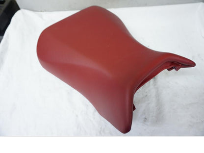 Framsidan på Sadel från en Suzuki SV 650 -2003 motorcykel.