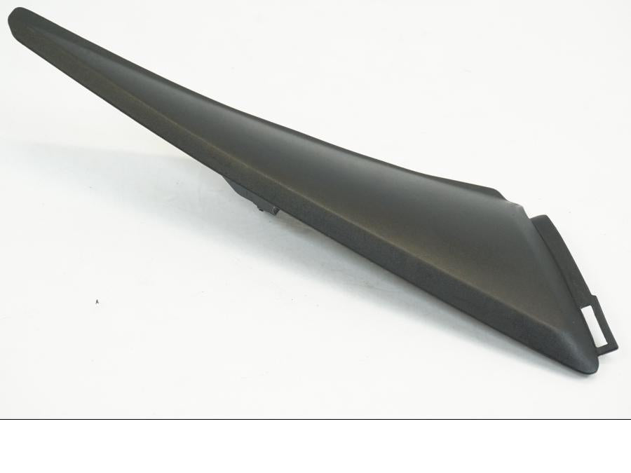 Framsidan på Sidopanel från en Honda CBR 1000 RR -2010 motorcykel.