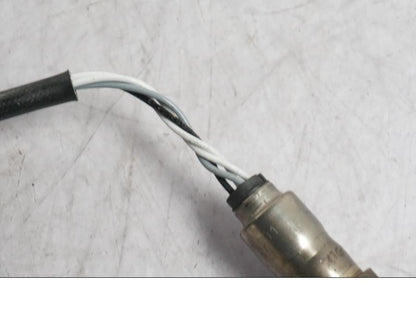 Vänster sida på Lambdasond från en Ducati Multistrada V4 -2024 motorcykel.