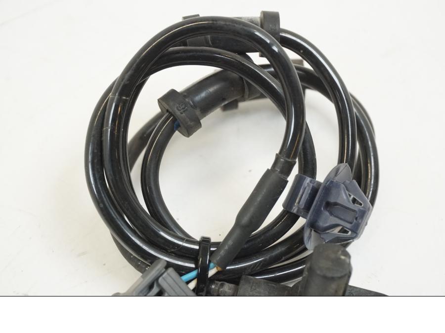 Baksidan på ABS givare från en Honda CB 650 F Hornet -2017 motorcykel.