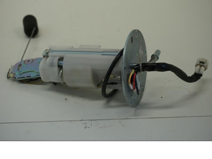 Baksidan på Bensinpump insprut från en Suzuki DL 1000 -2016 motorcykel.