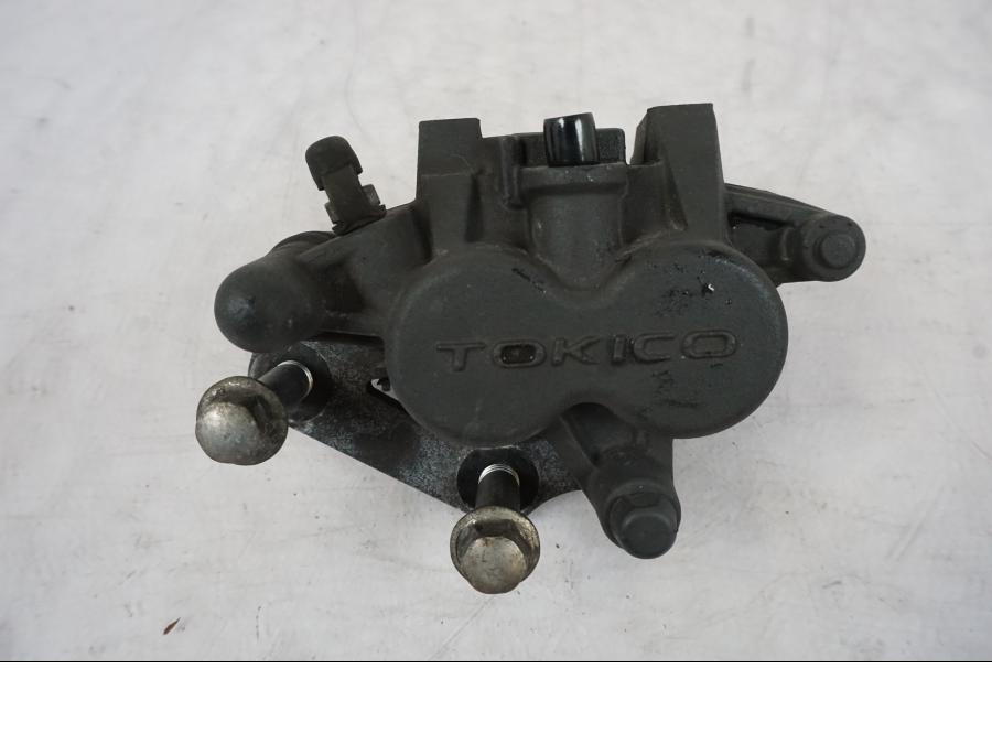 Baksidan på Bromsok från en Kawasaki ER-6N -2008 motorcykel.