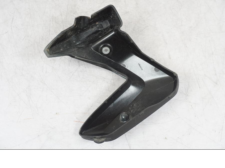 Extrabild2 på Ventilkåpskydd från en BMW R 1250 GSA -2024 motorcykel.