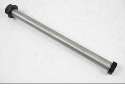 Framsidan på Axel från en KTM 1290 Super Duke R EVO -2023 motorcykel.