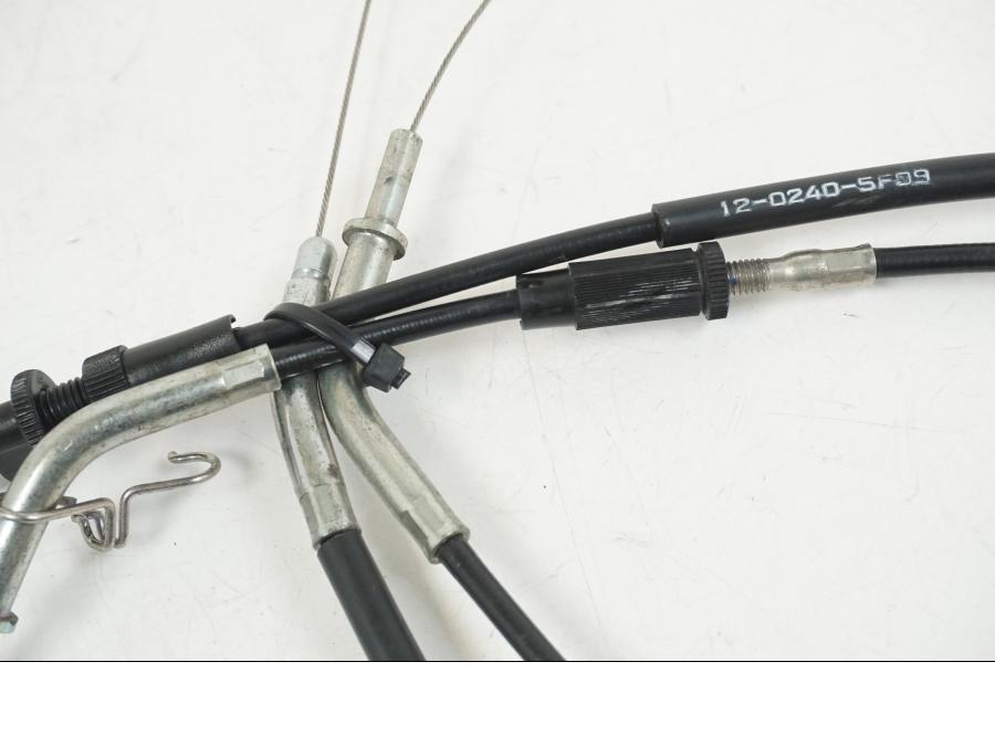 Baksidan på Gasvajer från en Kawasaki ER-6F -2016 motorcykel.