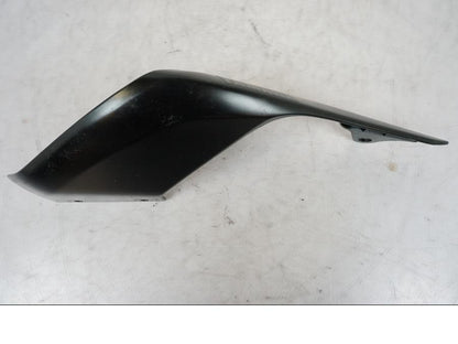 Baksidan på Bakvinge från en Yamaha MT-07 -2023 motorcykel.