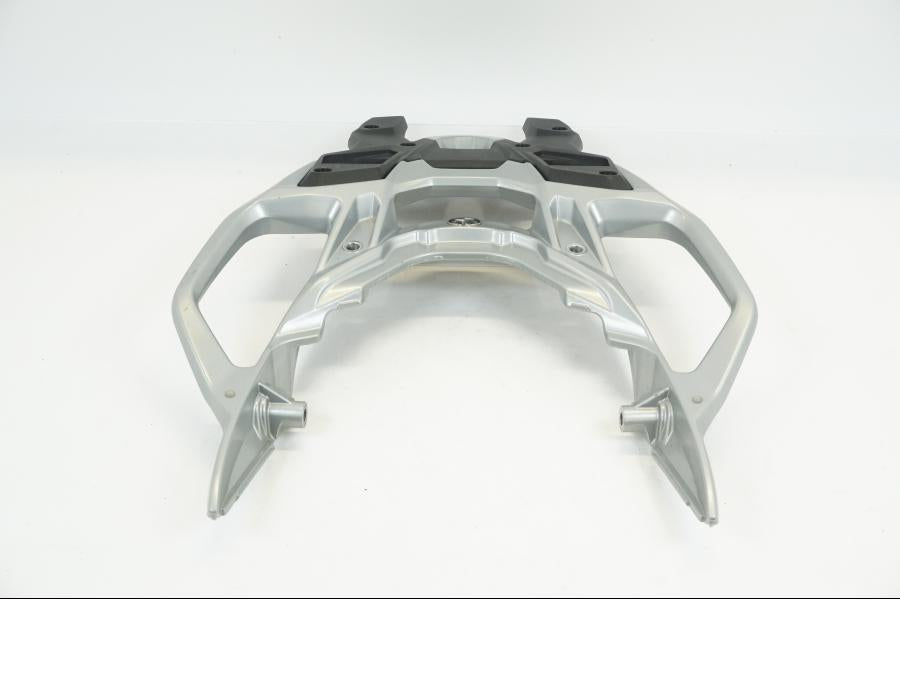 Baksidan på Passagerarhandtag från en BMW S 1000 XR -2019 motorcykel.