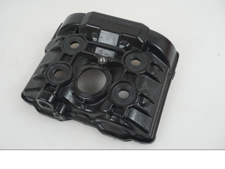 Framsidan på Ventilkåpa från en KTM 1290 Super Duke R -2021 motorcykel.