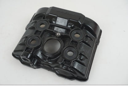 Framsidan på Ventilkåpa från en KTM 1290 Super Duke R -2021 motorcykel.