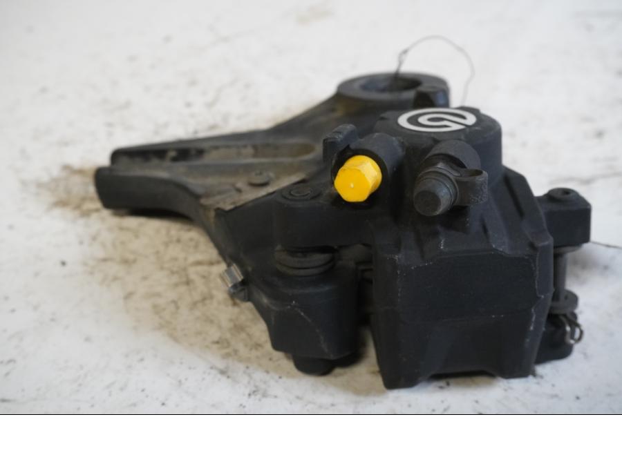 Baksidan på Bromsok från en BMW S 1000 RR -2014 motorcykel.