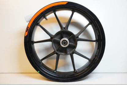 Extrabild1 på Fälg från en KTM 125 Duke -2017 motorcykel.