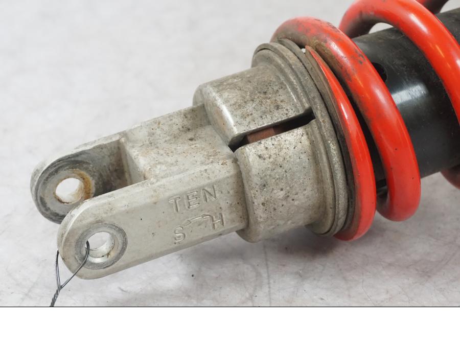 Baksidan på Stötdämpare från en Kawasaki ZX-6R -2006 motorcykel.