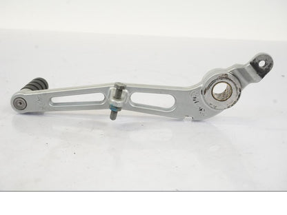 Vänster sida på Bromspedal från en BMW R 1150 RS -2003 motorcykel.