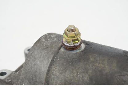 Baksidan på Startmotor från en Honda XL 1000 V -1999 motorcykel.