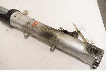 Baksidan på Gaffelben från en Honda CBR 600 RR -2003 motorcykel.