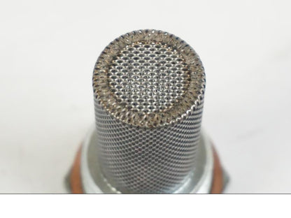 Vänster sida på Oljerör från en BMW F 650 CS -2002 motorcykel.