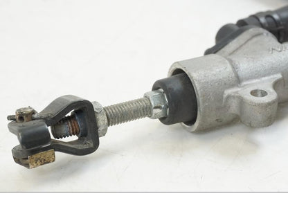 Höger sida på Bromshuvudcylinder från en Honda VFR 800 -2003 motorcykel.