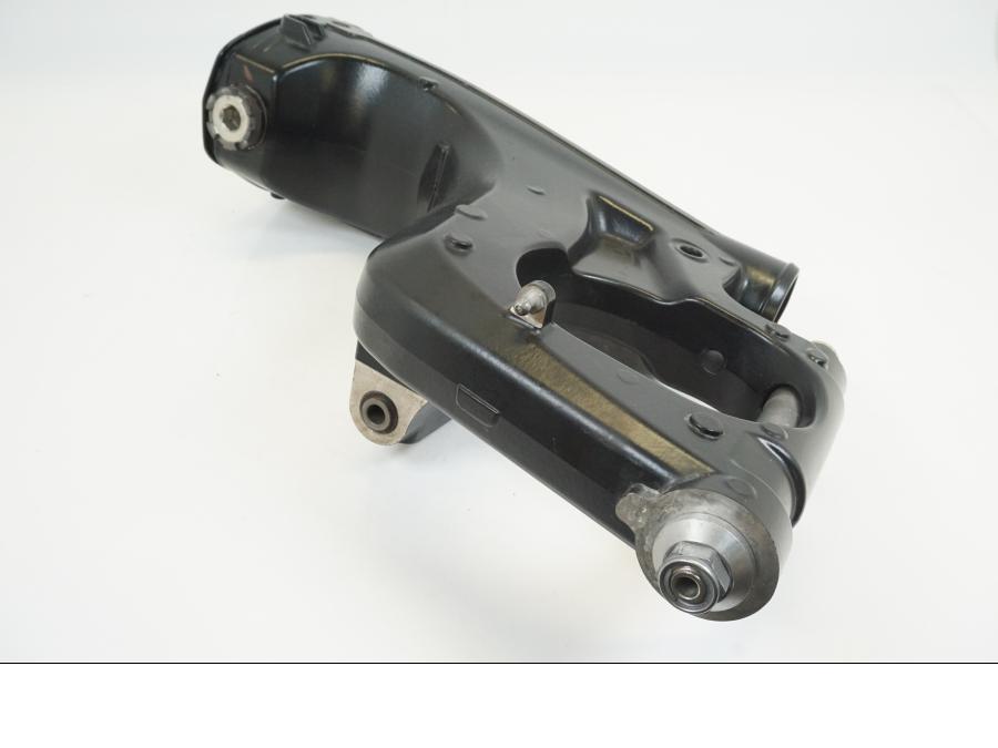 Baksidan på Sving från en Triumph Tiger 1200 -2018 motorcykel.