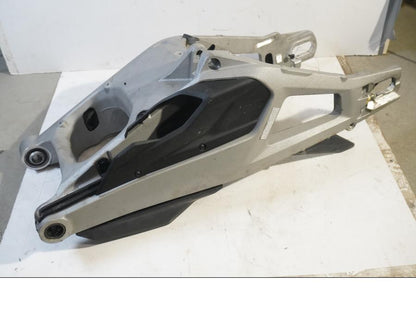 Framsidan på Sving från en Ducati Multistrada 1158 V4 -2021 motorcykel.