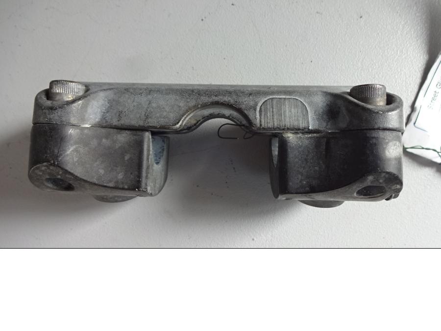 Höger sida på Styrfäste från en H-D Street Glide FLHX -2015 motorcykel.