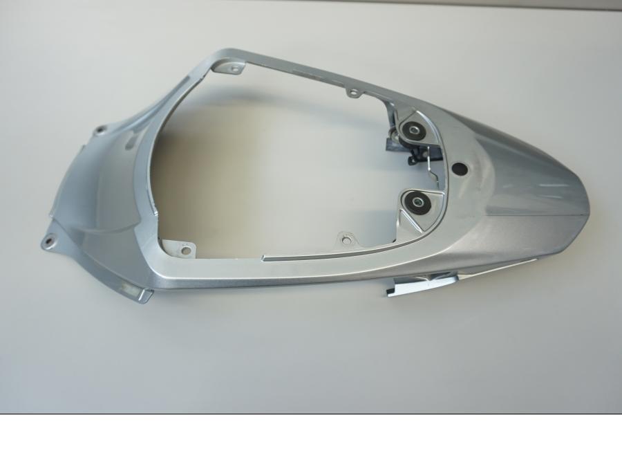 Baksidan på Bakvinge från en Suzuki GSX-R 1000 -2007 motorcykel.