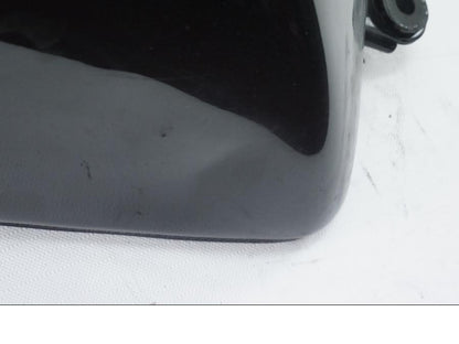 Snett nerifrån på Bensintank från en Kawasaki Z 750 80-tal -1984 motorcykel.