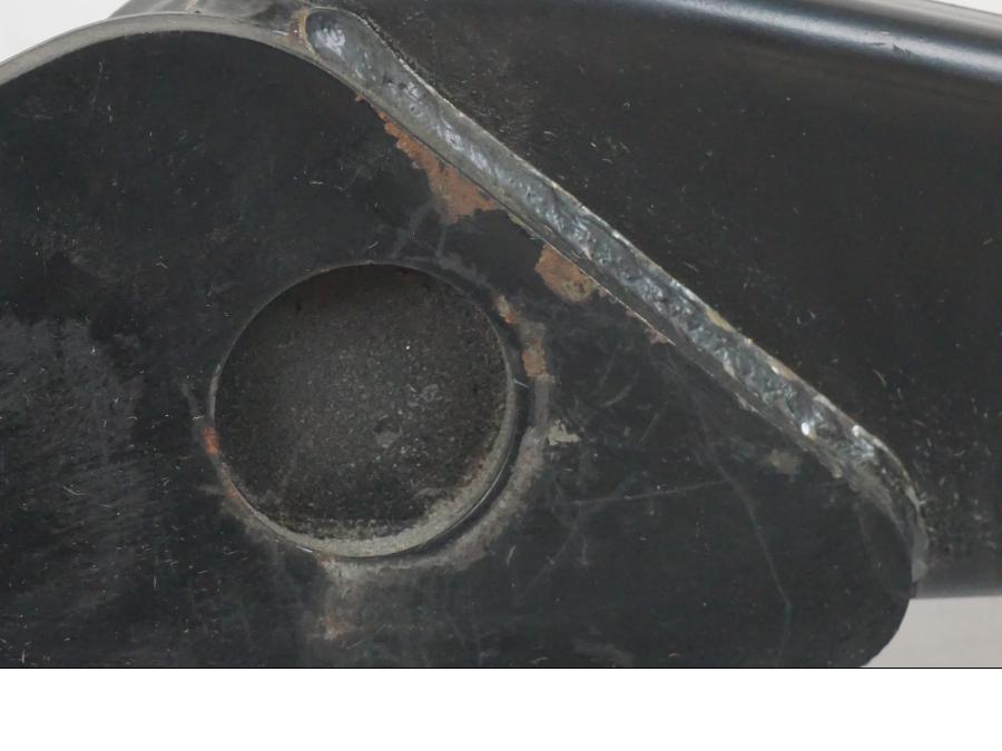 Baksidan på Bakram från en Suzuki VZR 1800 -2009 motorcykel.