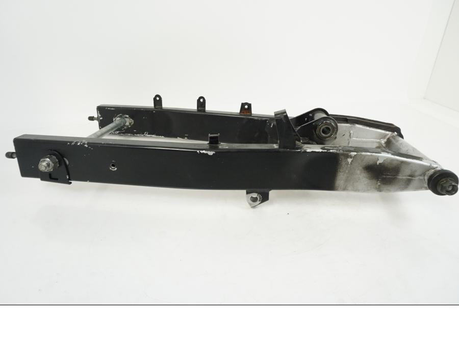 Snett nerifrån på Sving från en Suzuki GSX 600 F -1998 motorcykel.