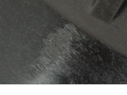 Snett nerifrån på Magkåpa från en Kawasaki Z 900 -2019 motorcykel.